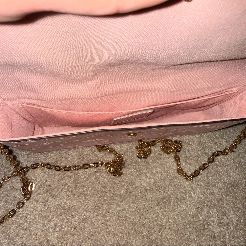 Pink Crossbody Bag with Gold Chain - Picture 7 of 7